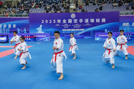 与此同时 与此同时