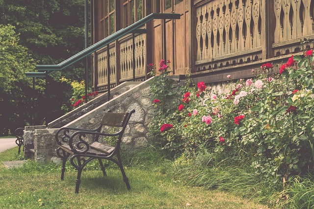 受采访时直 受采访时直